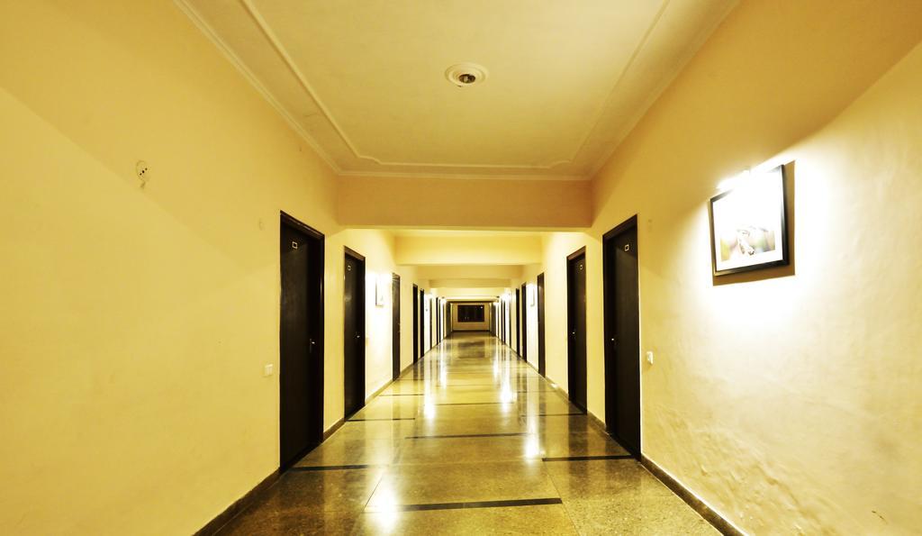 Geetanjali Hotel & Motel Бхаратпур Экстерьер фото
